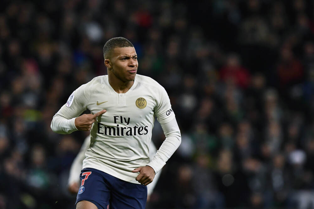 摊牌了！结婚13年，郭晶晶再次迎来喜讯，原来霍震霆当年没说错